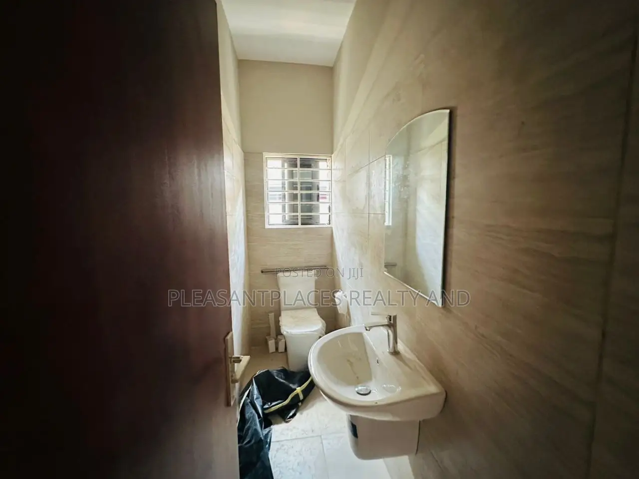 2bdrm House in Pleasantplaces And, Oyarifa for sale in Oyarifa