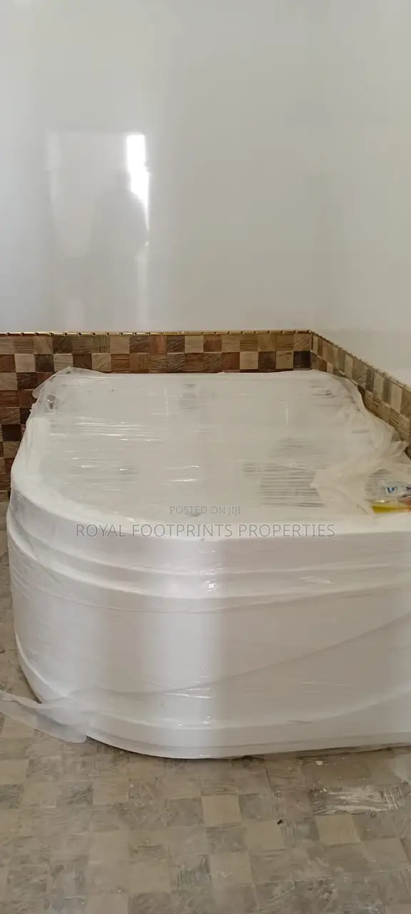 5bdrm House in Royal Footprints, Kwabenya for sale in Kwabenya