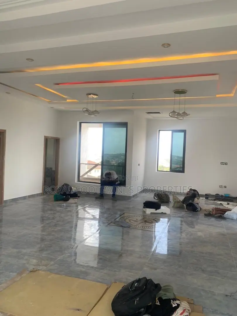 5bdrm House in Royal Footprints, Kwabenya for sale in Kwabenya