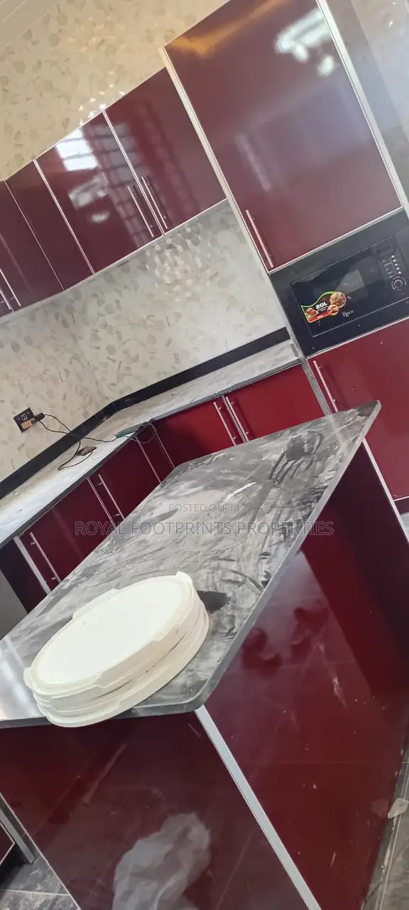 5bdrm House in Royal Footprints, Kwabenya for sale in Kwabenya