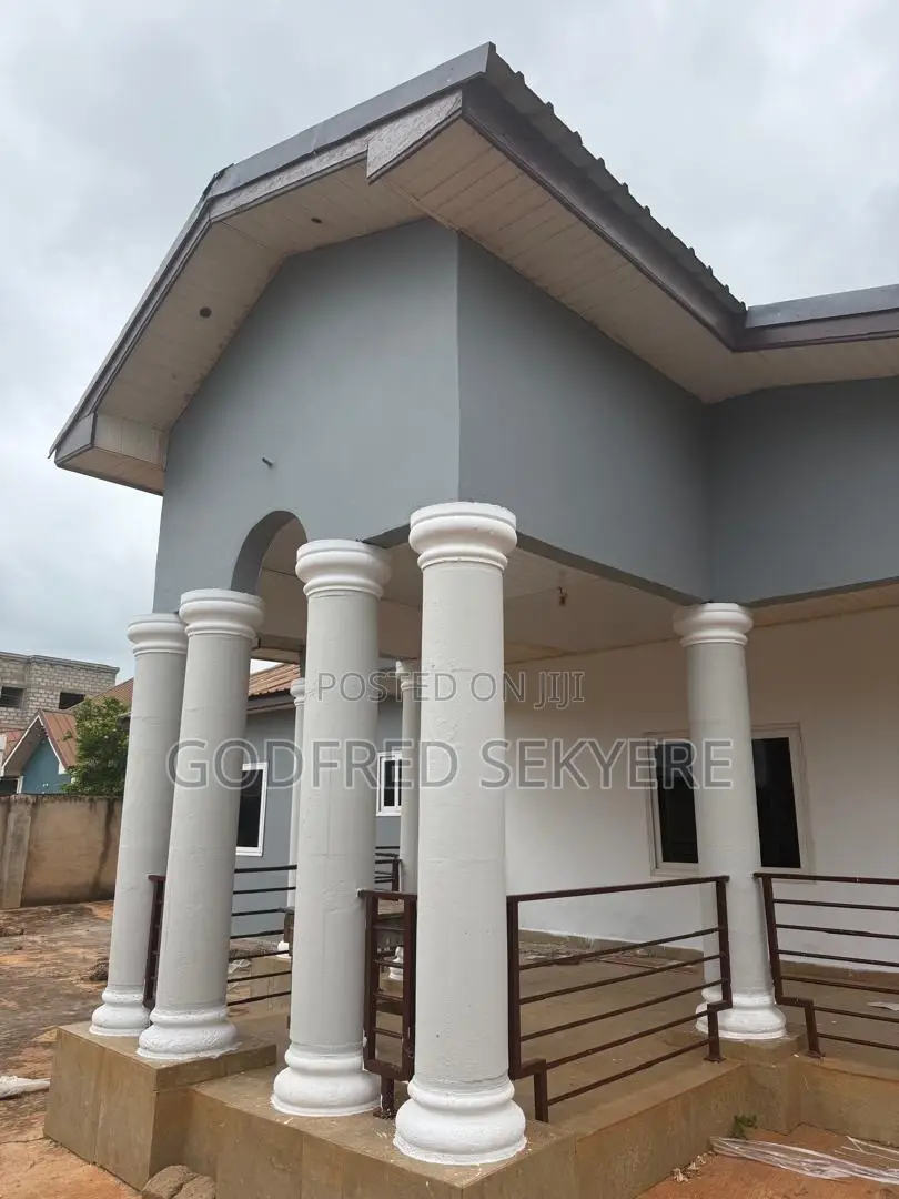 5bdrm House in Ahodwo, Kumasi Metropolitan for rent in Kumasi Metropolitan