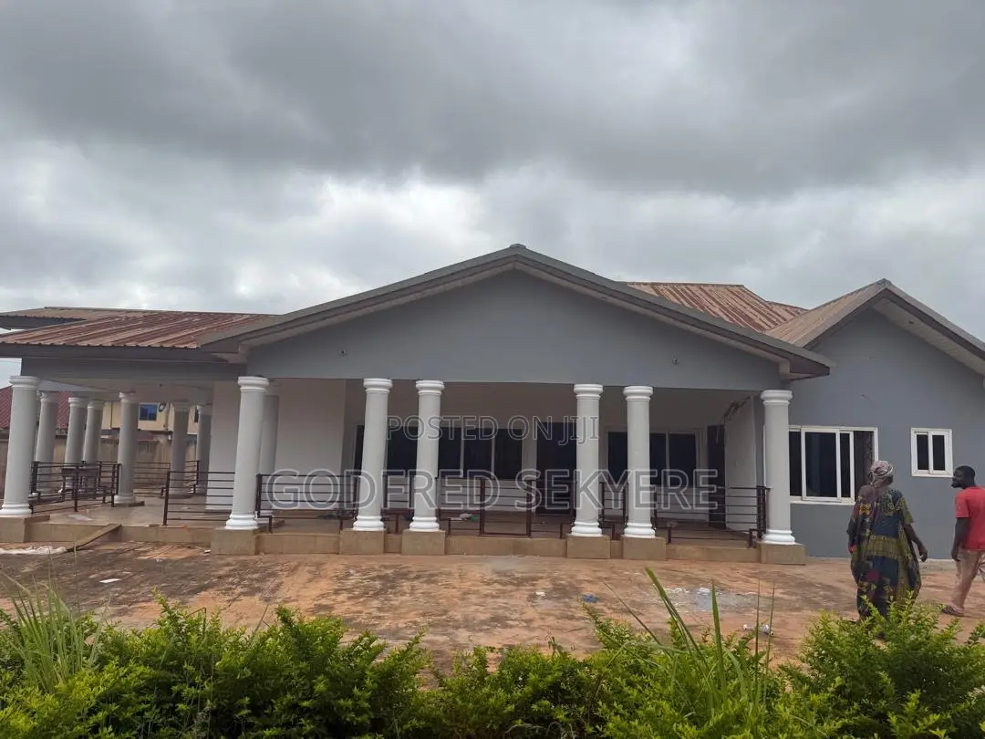 5bdrm House in Ahodwo, Kumasi Metropolitan for rent in Kumasi Metropolitan