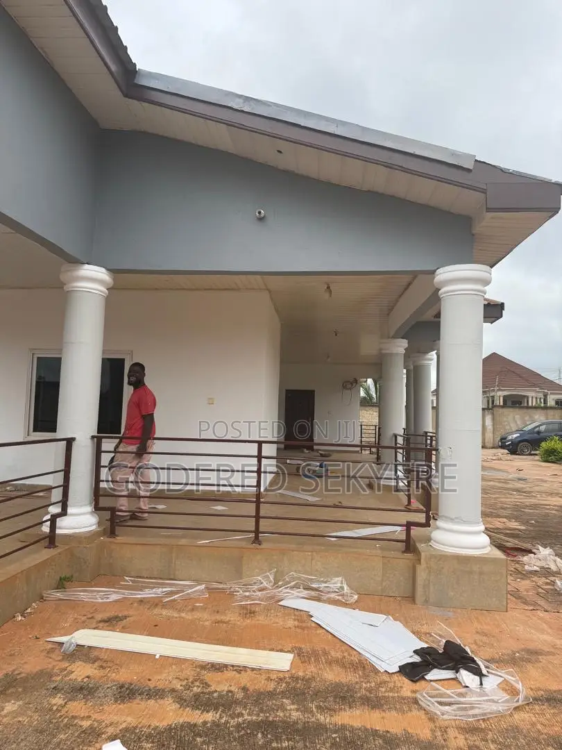 5bdrm House in Ahodwo, Kumasi Metropolitan for rent in Kumasi Metropolitan