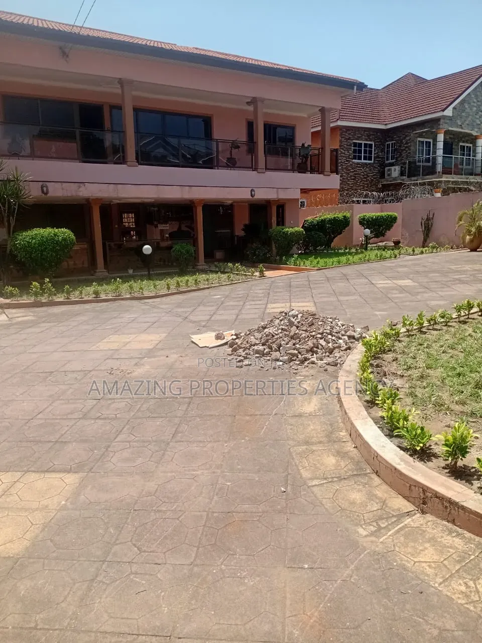6 Bedroom Apartment for Rent at East Legon in Otano