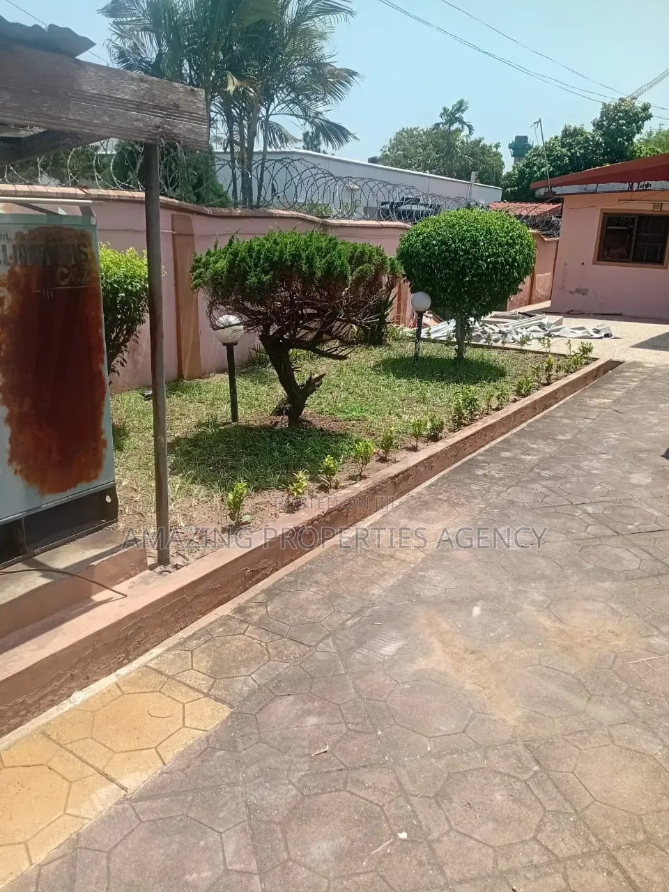 6 Bedroom Apartment for Rent at East Legon in Otano