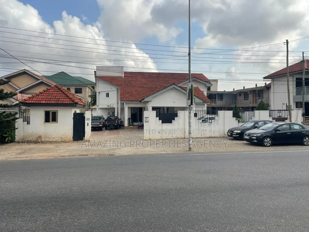 10 Bed House for Rent at East Legon,Shiashie
Suitable for Office in Otano