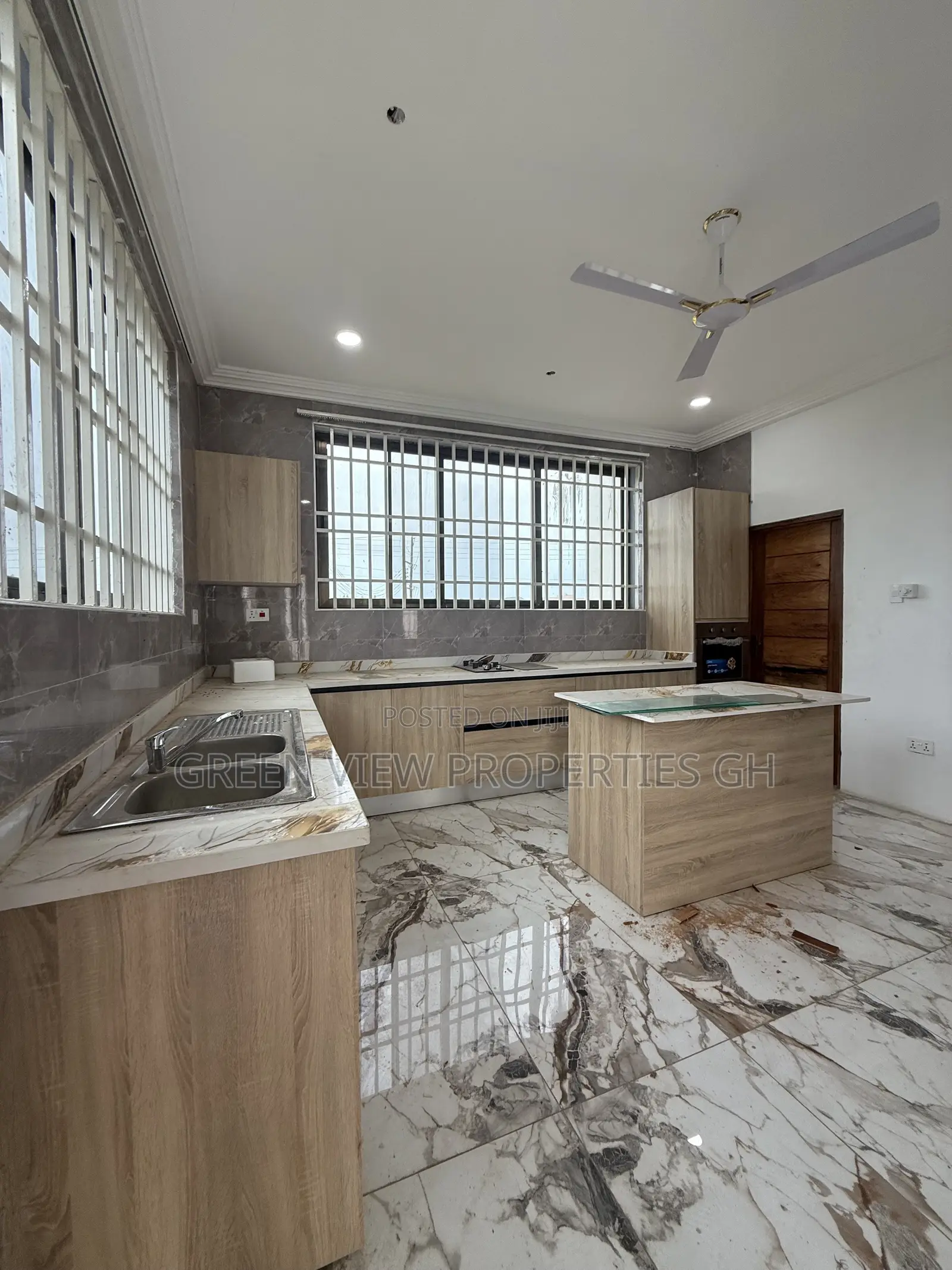 4bdrm Duplex in Tema Metropolitan for rent in Tema Metropolitan