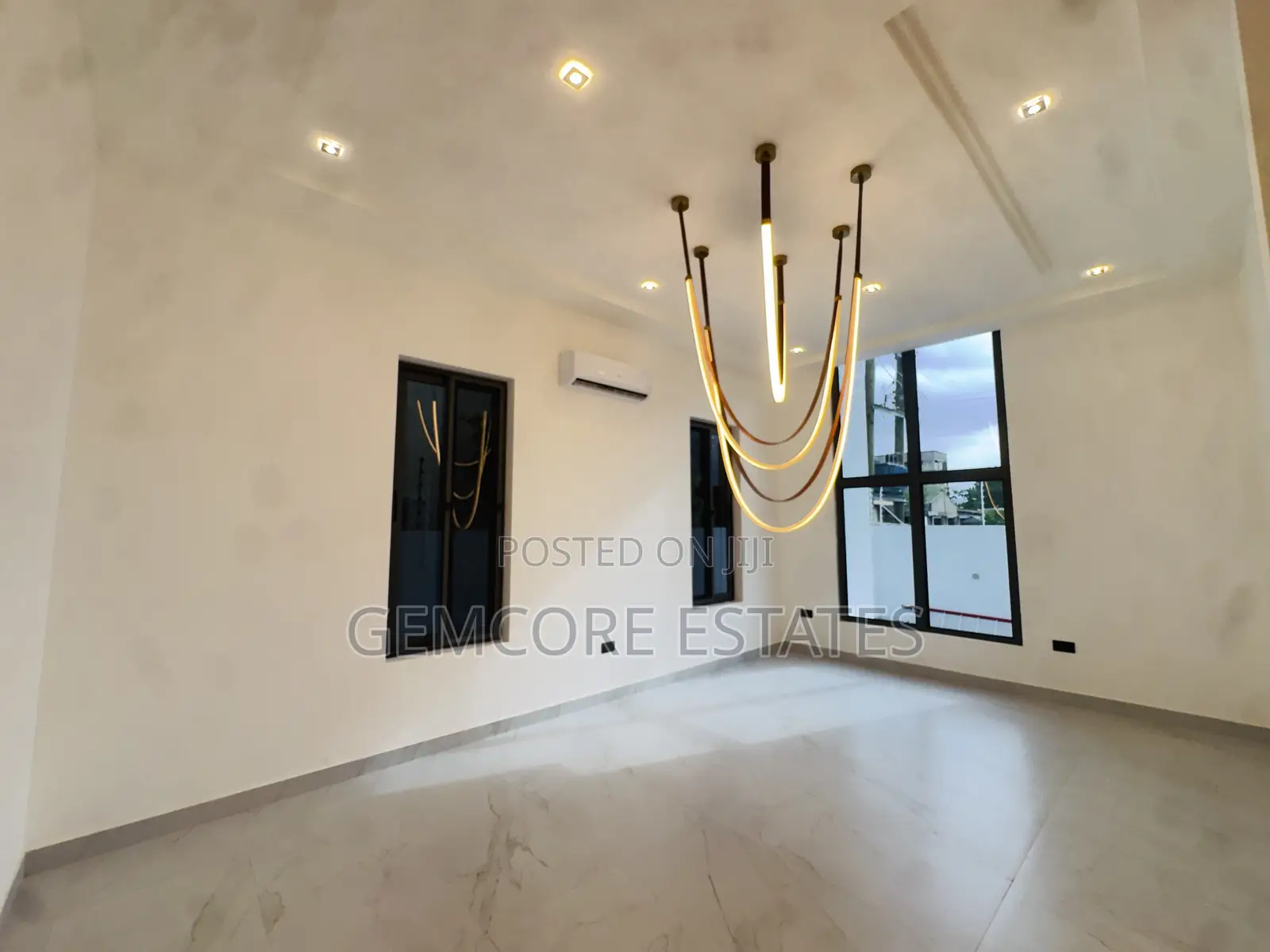 3bdrm House in West Trasacco, School Junction for sale in School Junction