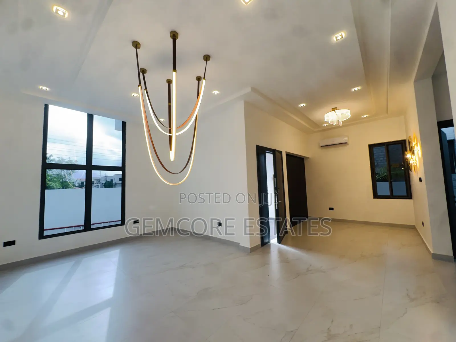 3bdrm House in West Trasacco, School Junction for sale in School Junction