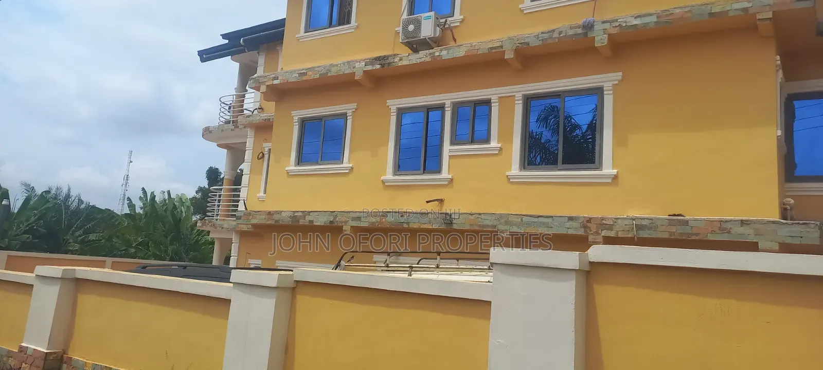 1bdrm Apartment in Emena J H S School, Asokore Mampong Municipal in Asokore Mampong Municipal