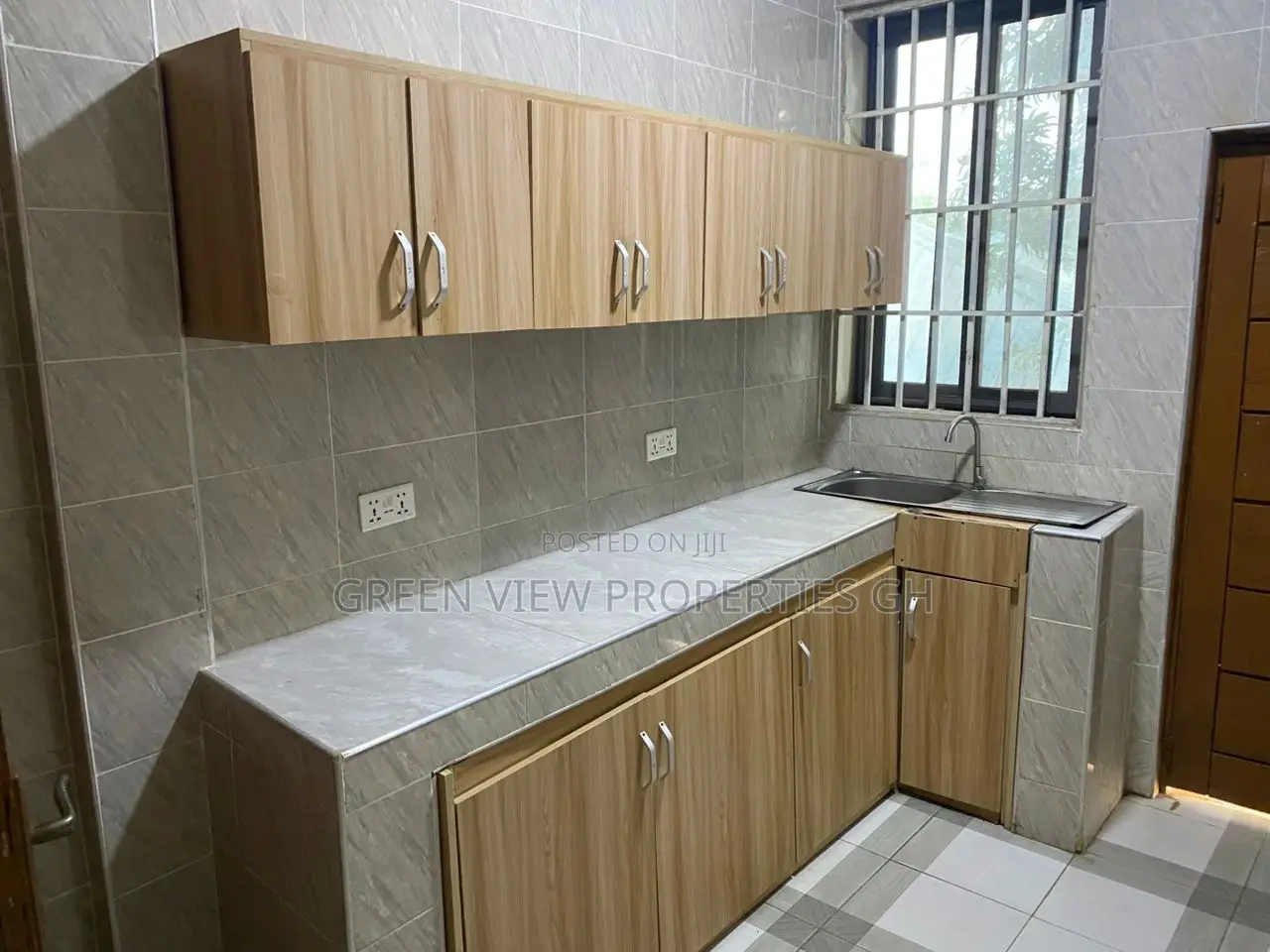 2bdrm Apartment in West Hills Mall Area for rent in West Hills Mall Area