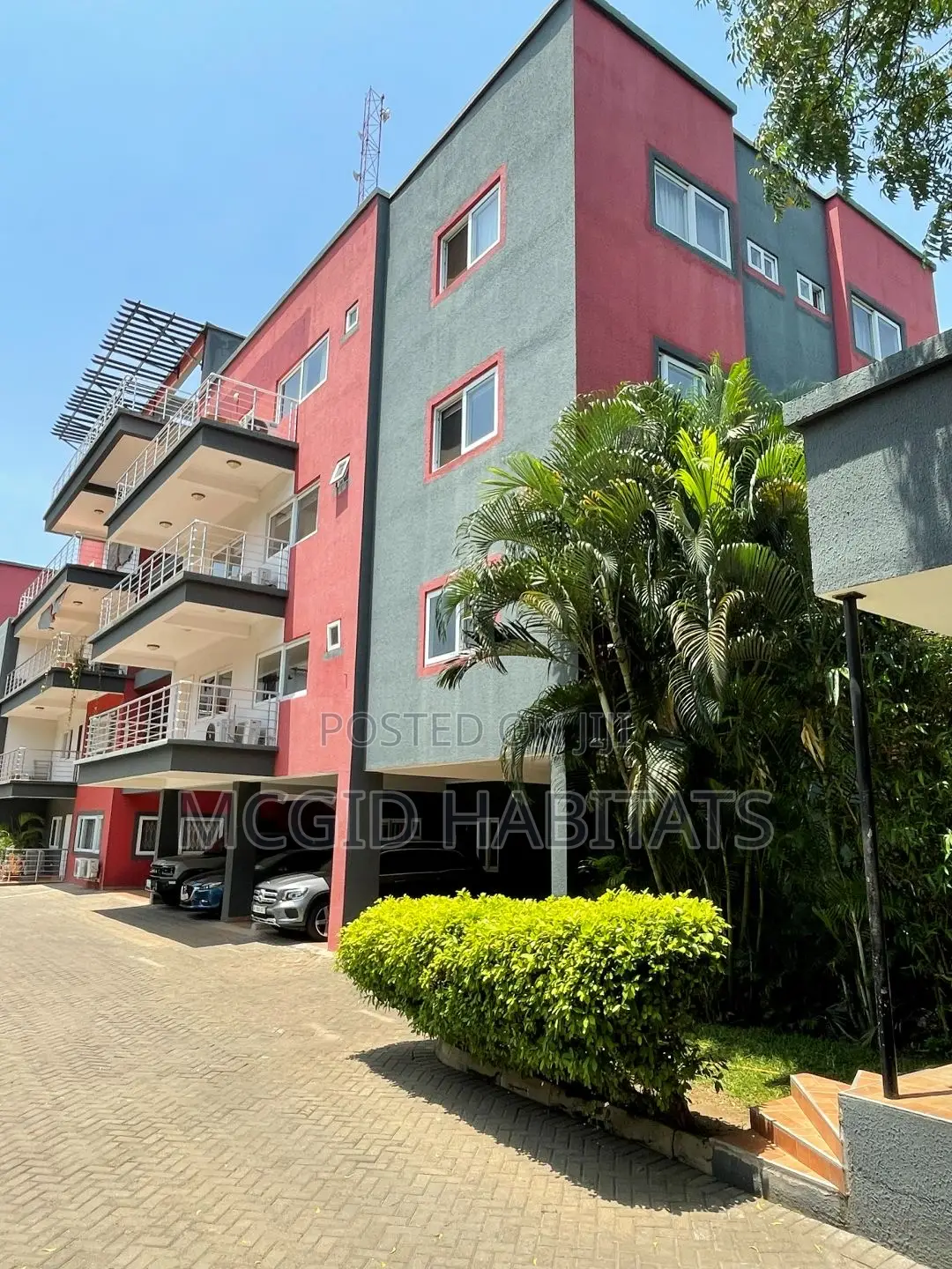 3bdrm Apartment in North Ridge for sale in North Ridge