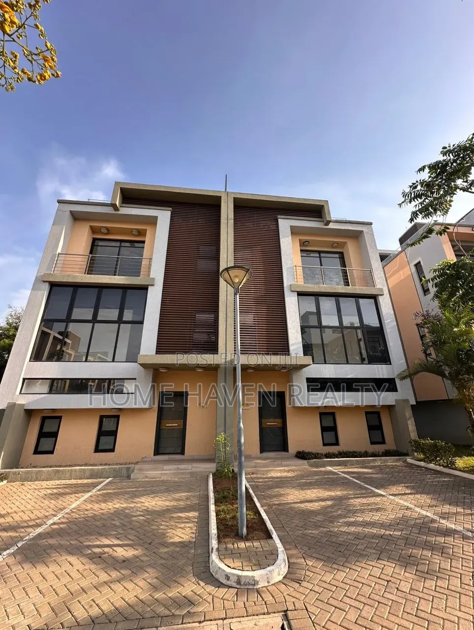 Furnished 4bdrm House in Cantonment, US Embassy Area for sale in US Embassy Area