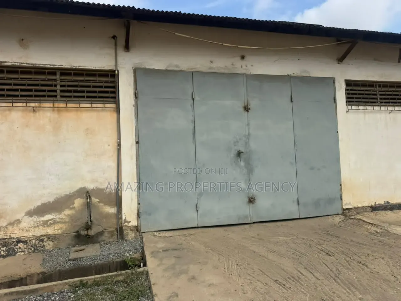 1350 SQM Warehouse for Rent at Achimota Mile 7 in Mile 7