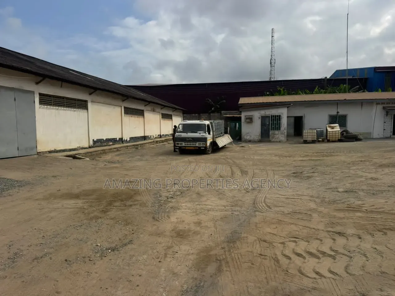 1350 SQM Warehouse for Rent at Achimota Mile 7 in Mile 7