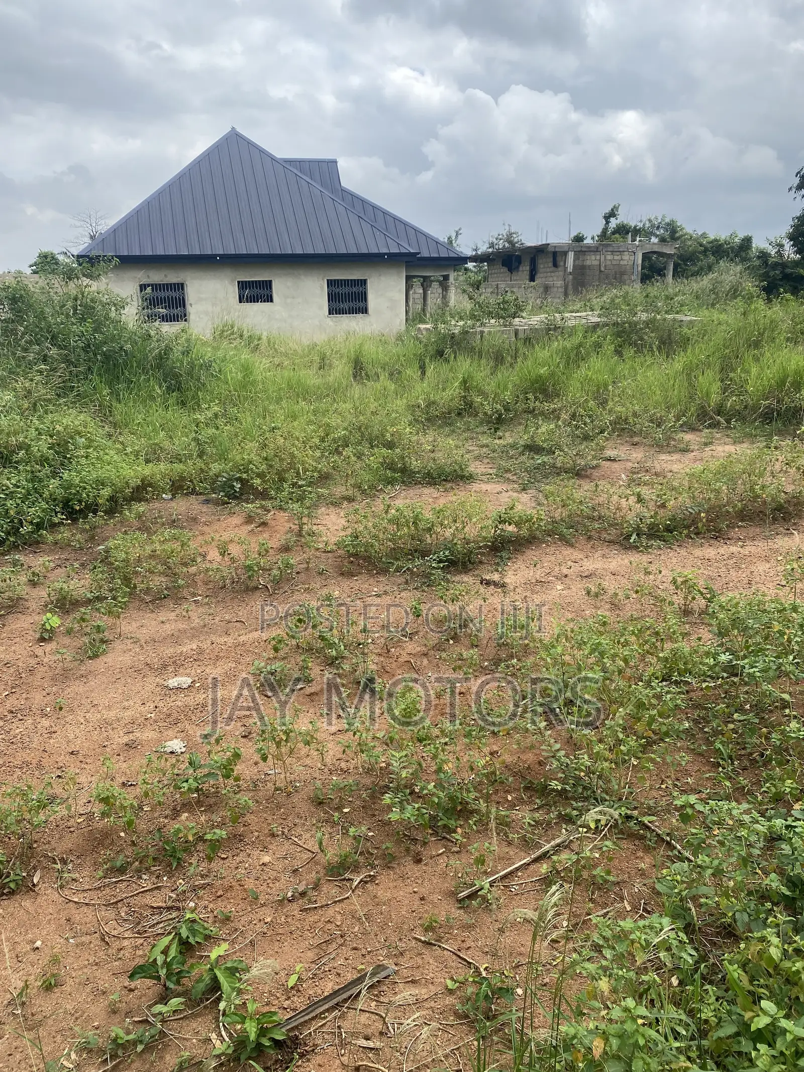 A Plot of Land and Over 2000 Blocks in a Well Developed Area in Kwabre
