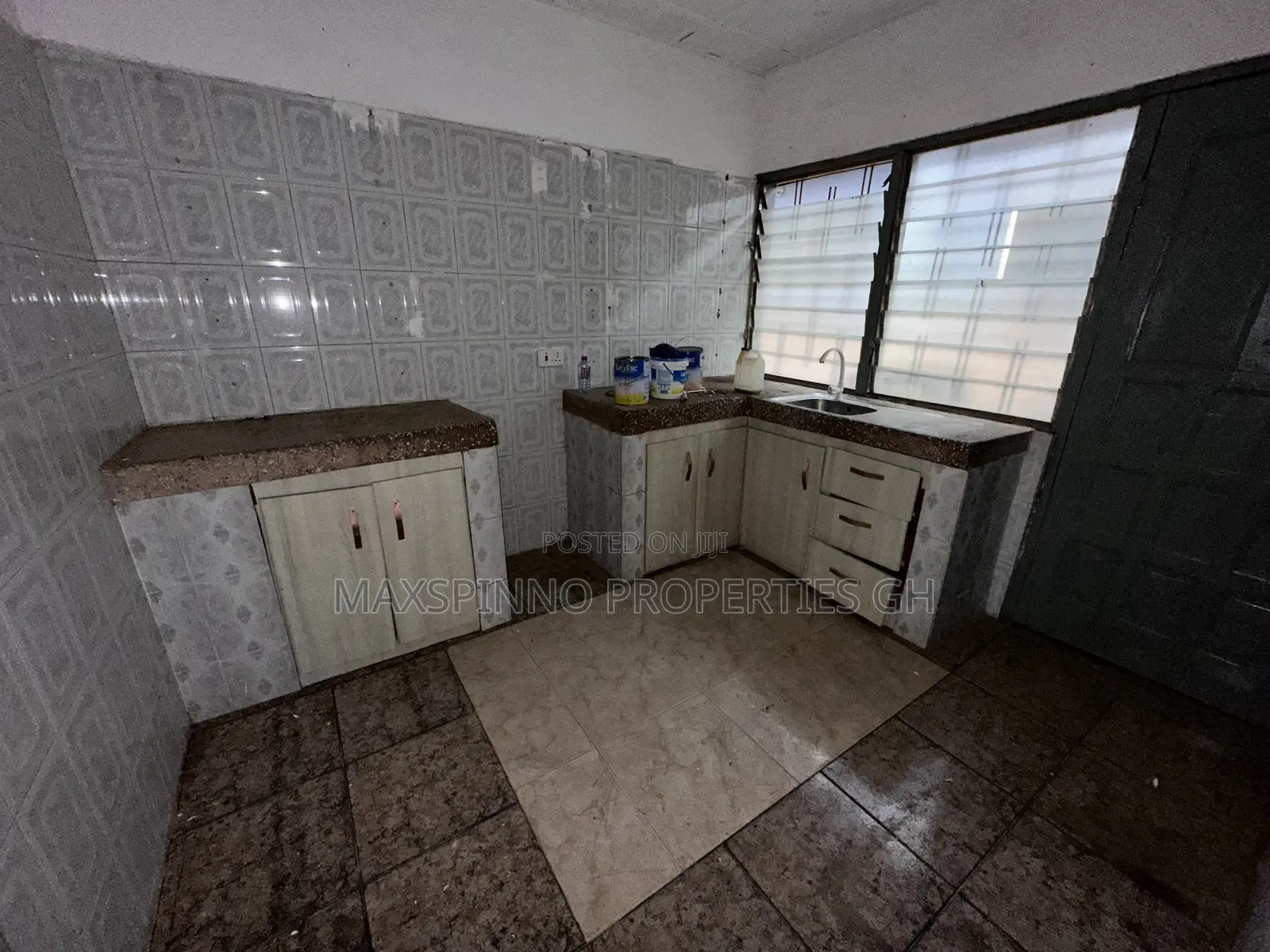 2bdrm Apartment in Maxspinno Properties, Little Roses Area for rent in Little Roses Area