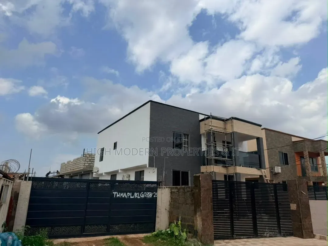 4bdrm House in Klagon, Baatsona Total for rent in Baatsona Total