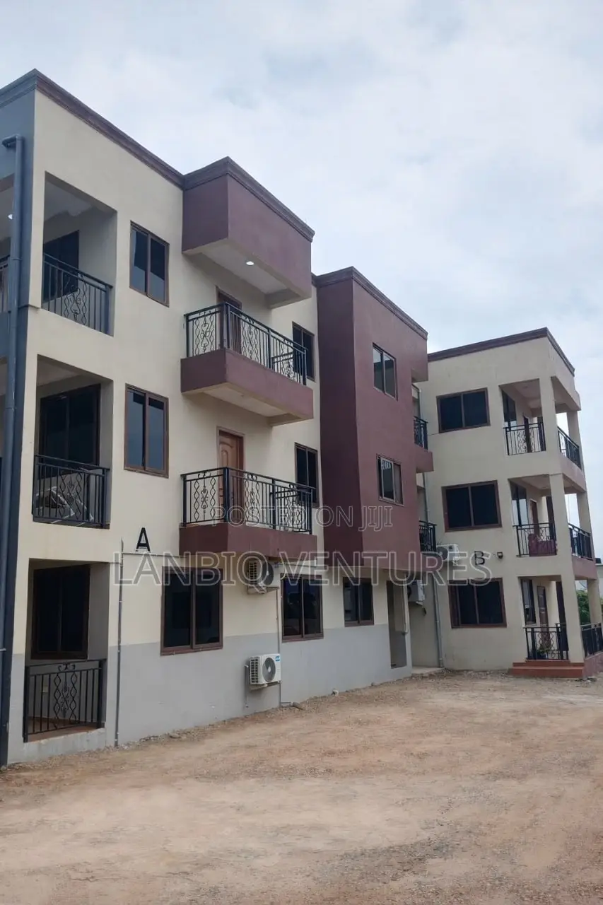 2bdrm Apartment in Madina for rent in Madina