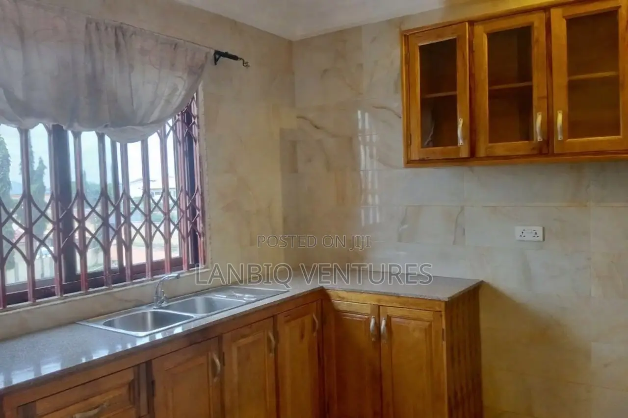 2bdrm Apartment in Madina for rent in Madina