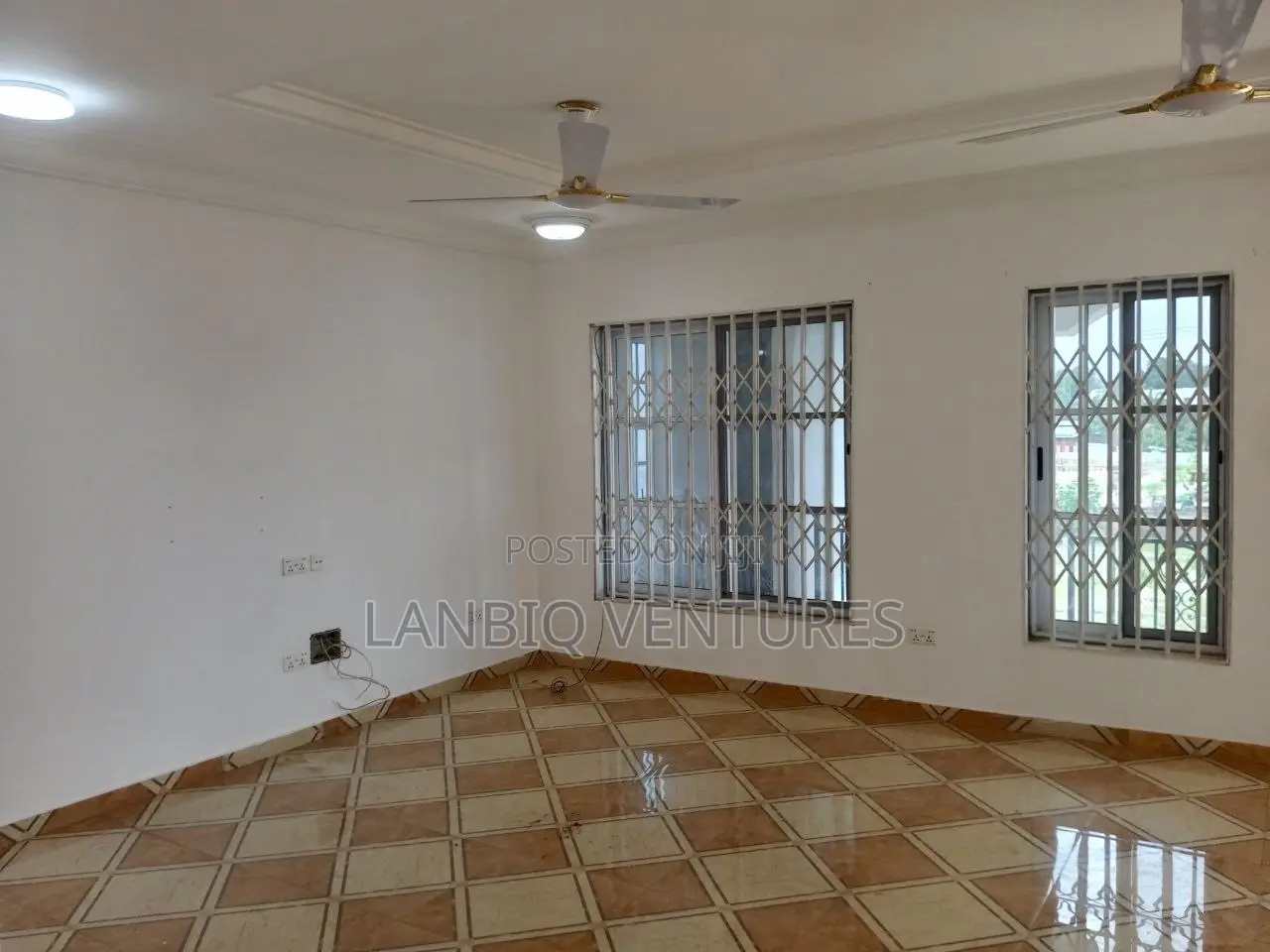 2bdrm Apartment in Madina for rent in Madina