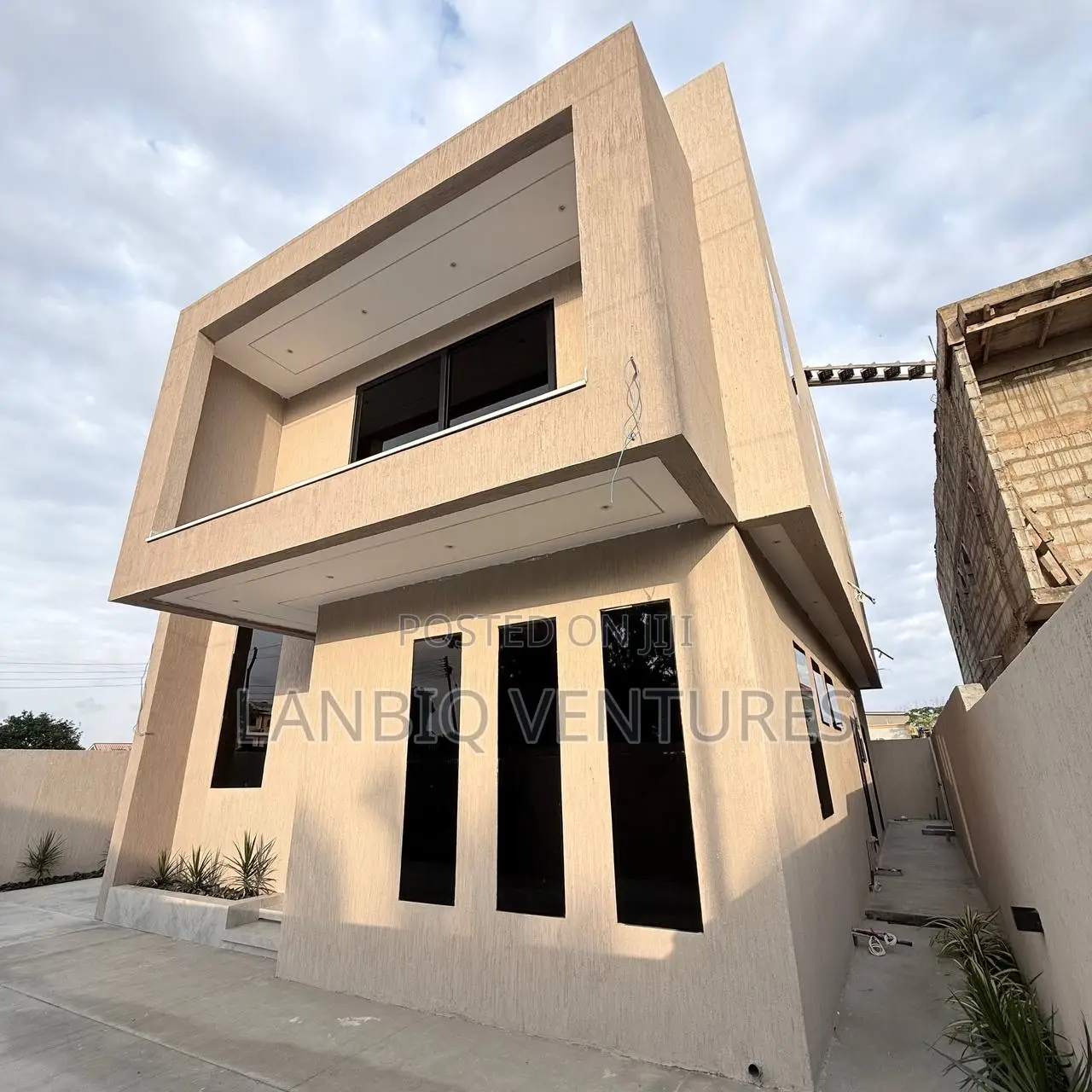 4bdrm House in Pokuase for sale in Pokuase