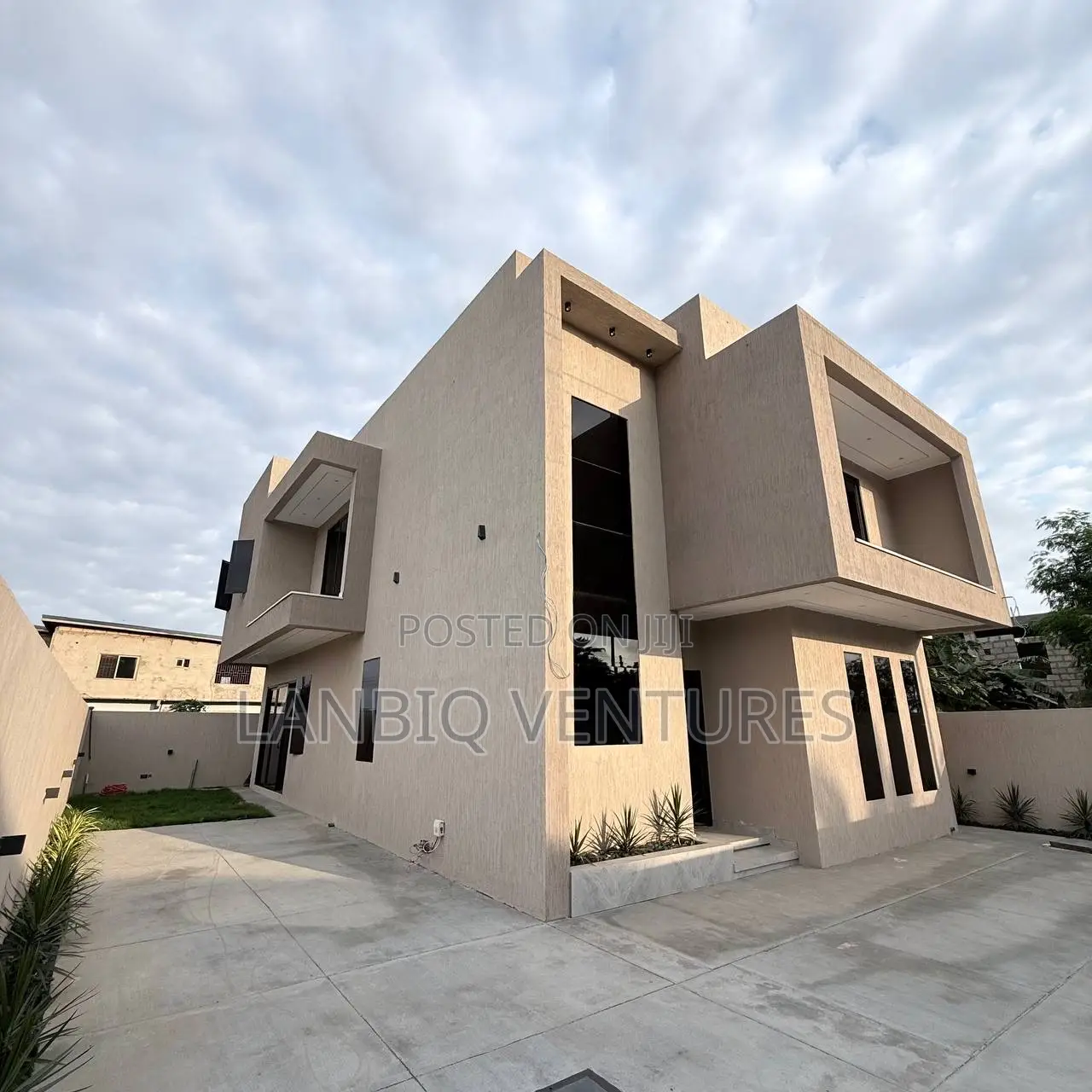 4bdrm House in Pokuase for sale in Pokuase