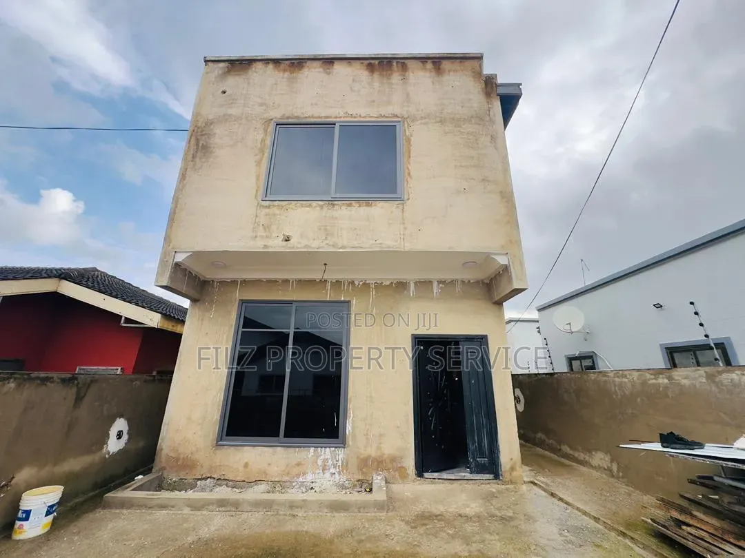 3bdrm House in Academic City, Asore Junction for sale in Asore Junction