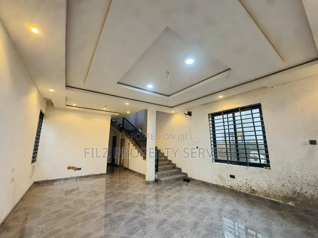 3bdrm House in Academic City, Asore Junction for sale in Asore Junction