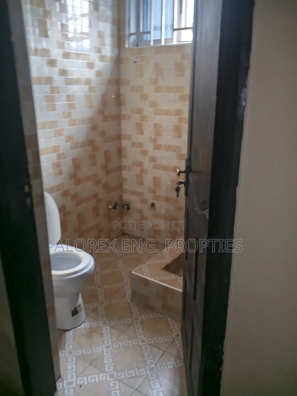 5bdrm House in Dodowa, Police Station for sale in Police Station