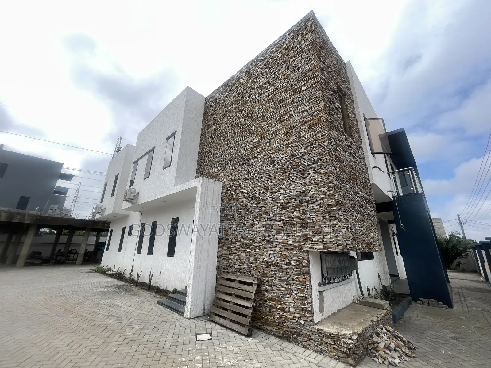 1bdrm Apartment in East Legon, Adjiriganor for rent in Adjiriganor
