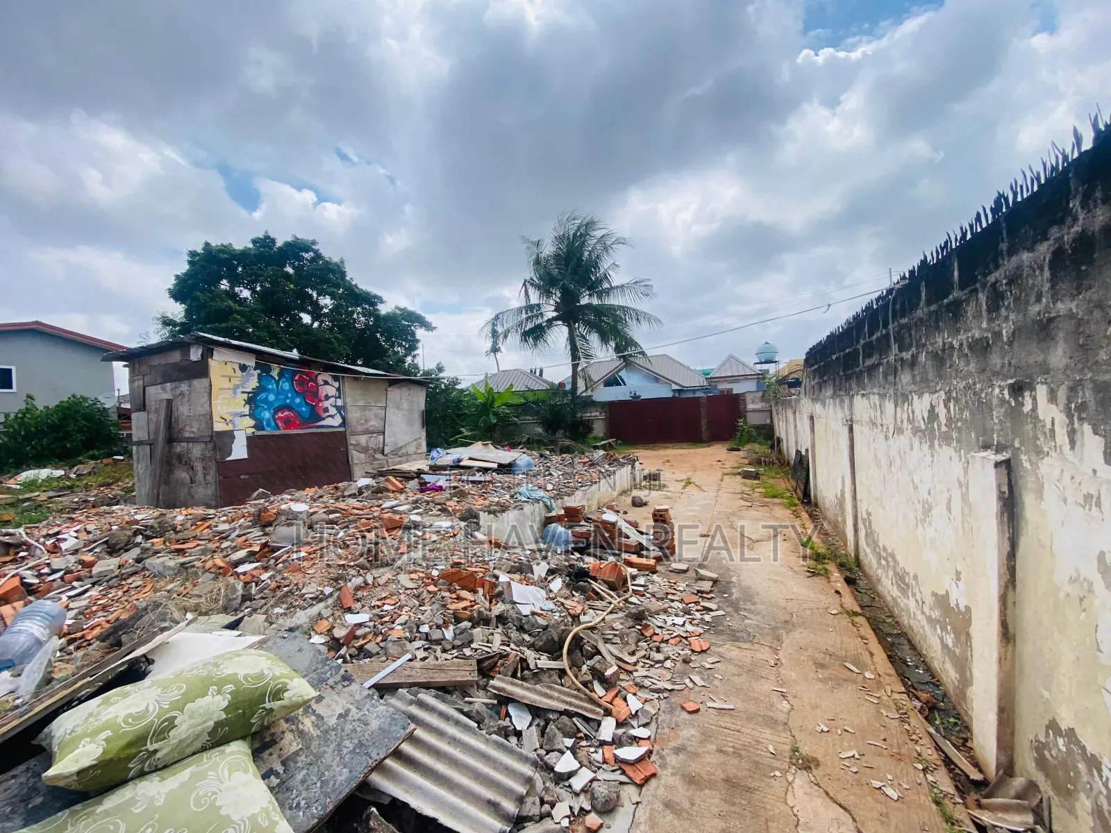One Plot for Joint Venture ( JV ) at Dzorwulu in Dzorwulu