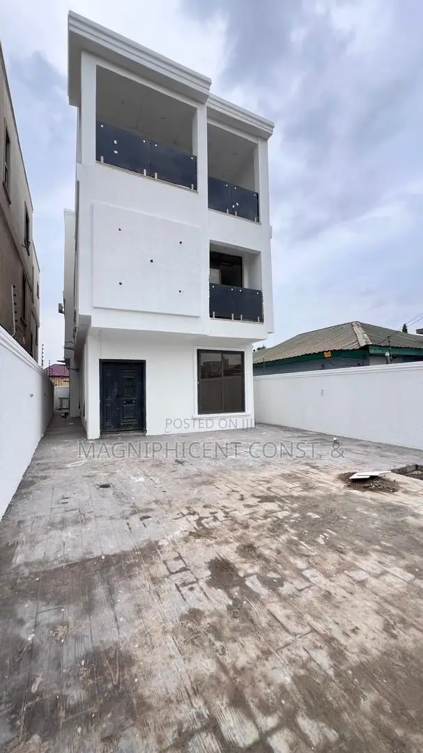 5bdrm Mansion in Ogbojo, East Legon for sale in East Legon