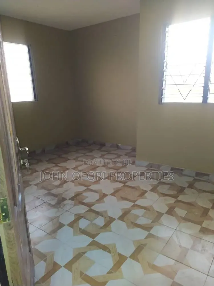1bdrm Apartment in Emena Station, Asokore Mampong Municipal for rent in Asokore Mampong Municipal