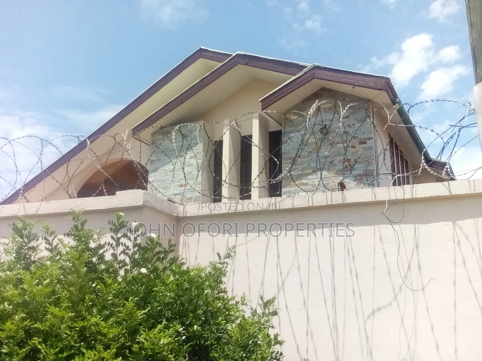1bdrm Apartment in Emena Station, Asokore Mampong Municipal for rent in Asokore Mampong Municipal