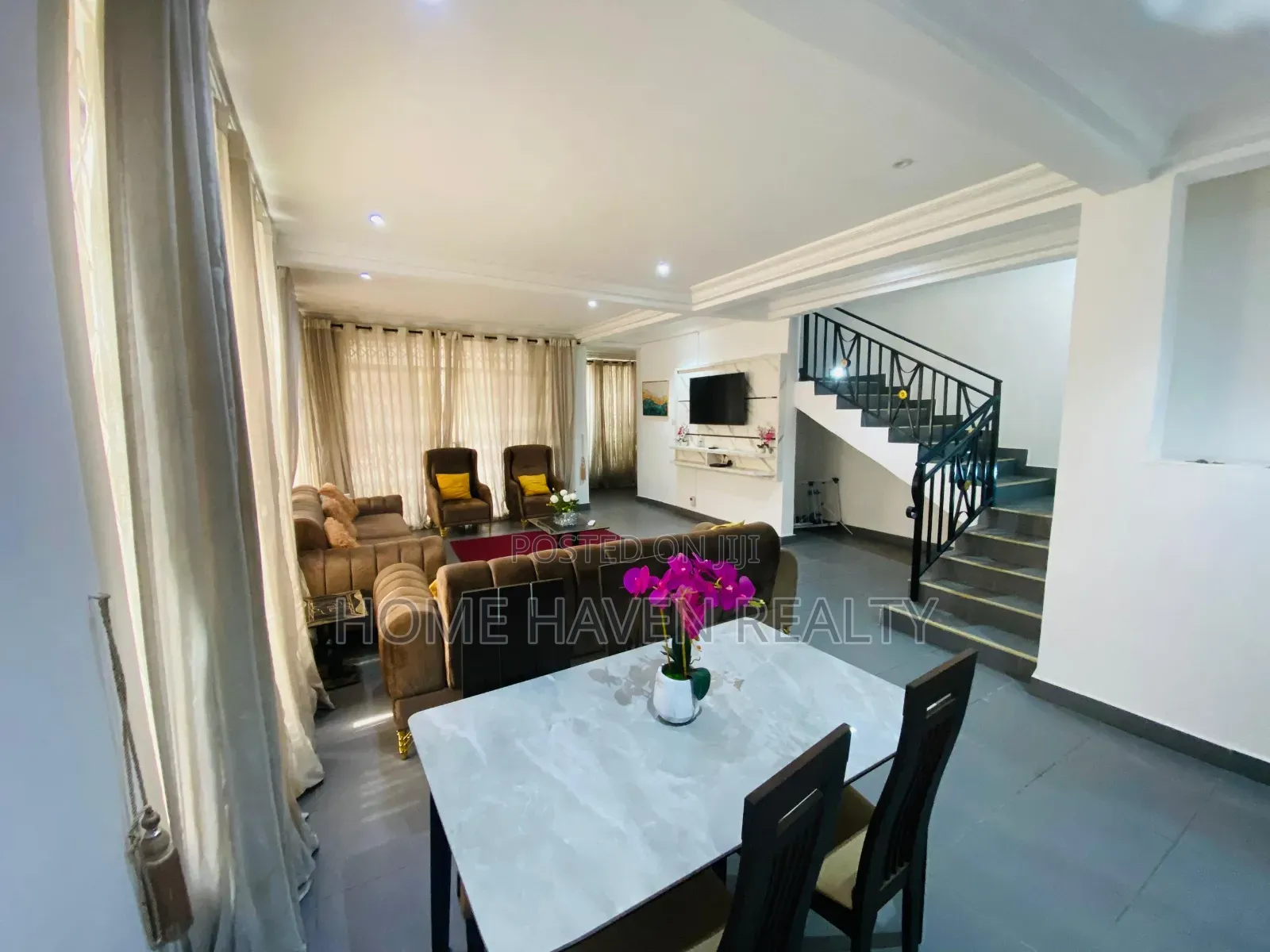 Furnished 3bdrm House in Roman Ridge, Police Station for rent in Police Station