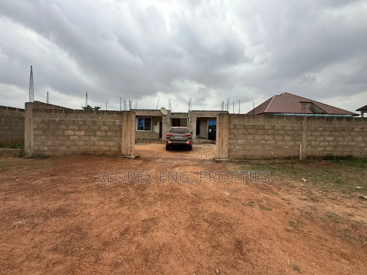 12bdrm Mansion in Oyibi $120,000, Valley View Area for sale in Valley View Area