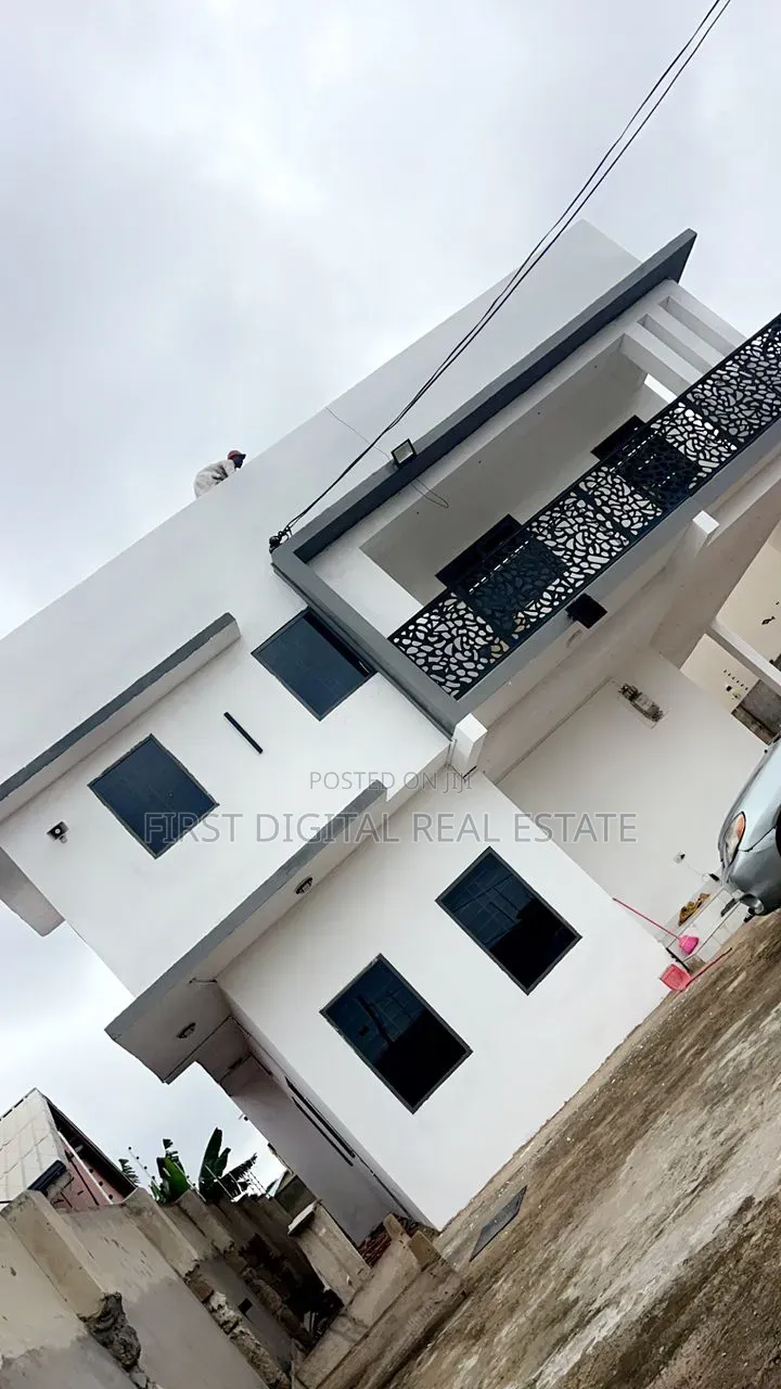 5 Bedroom for Sale at Adade in Bluetop Estate