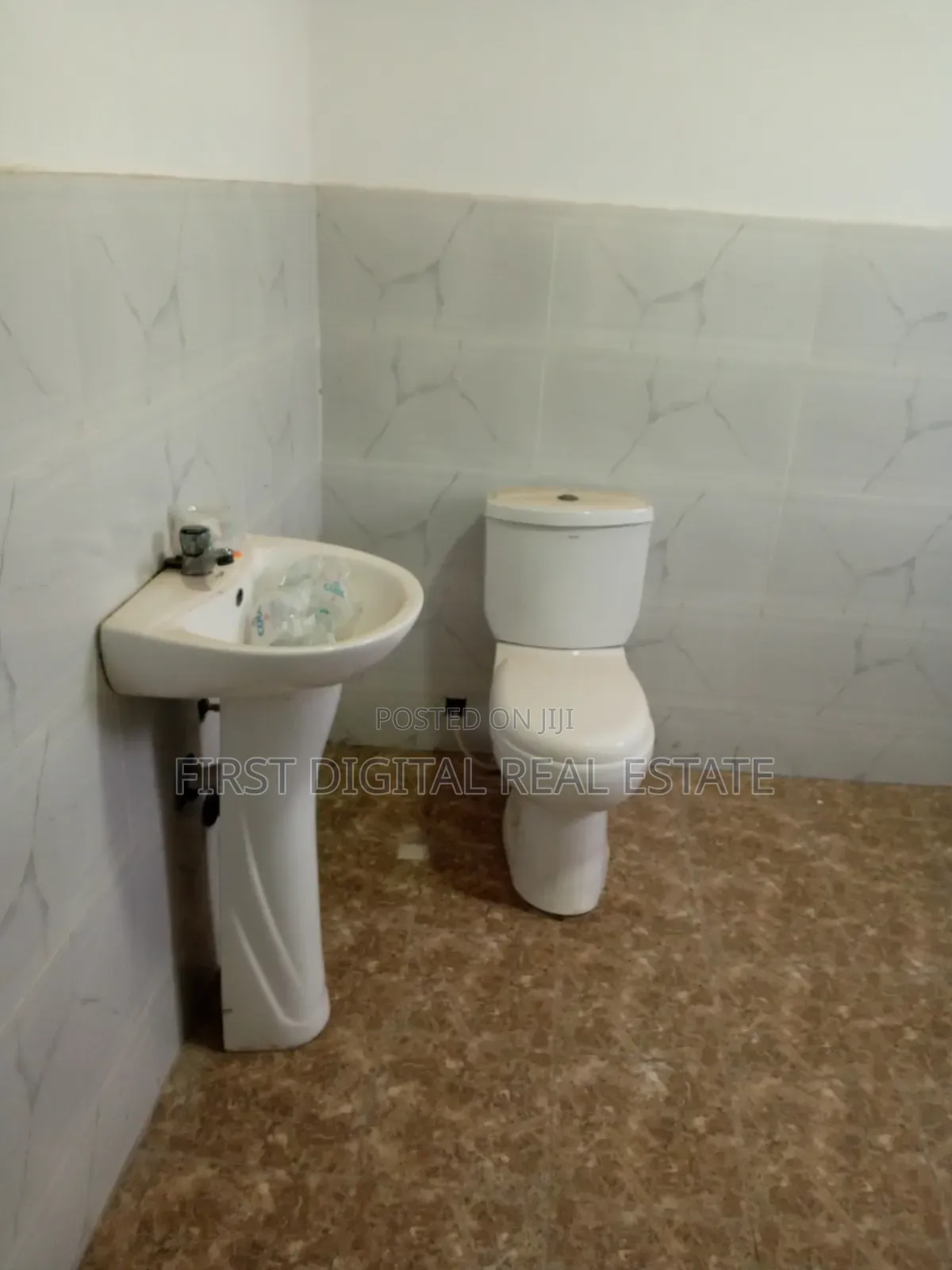 5 Bedroom for Sale at Adade in Bluetop Estate