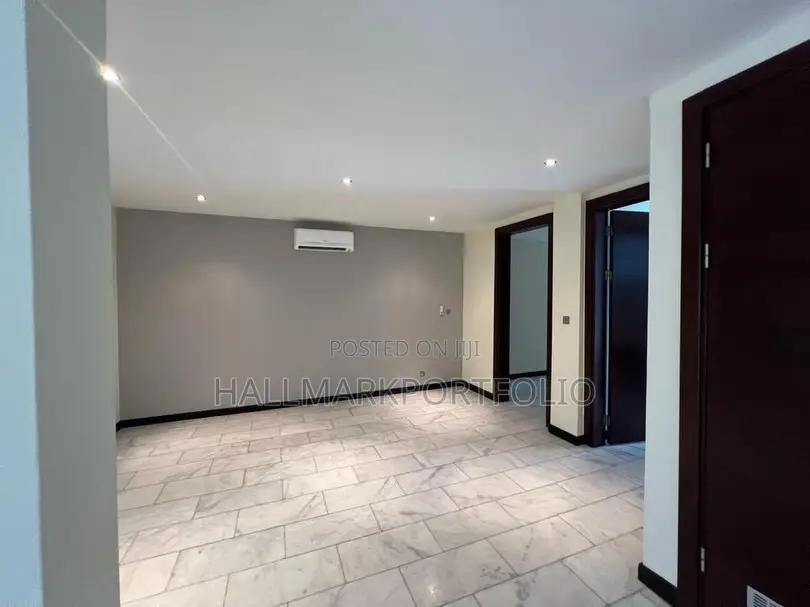 3bdrm Apartment in Airport Residential for sale in Airport Residential Area