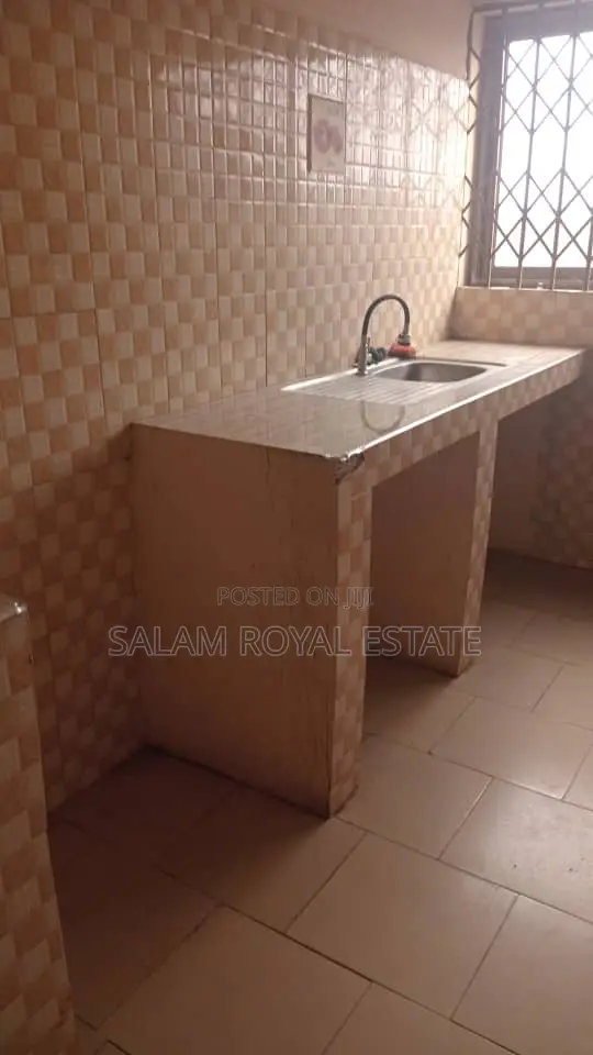 2bdrm Apartment in Amanfrom, Pokuase for rent in Pokuase