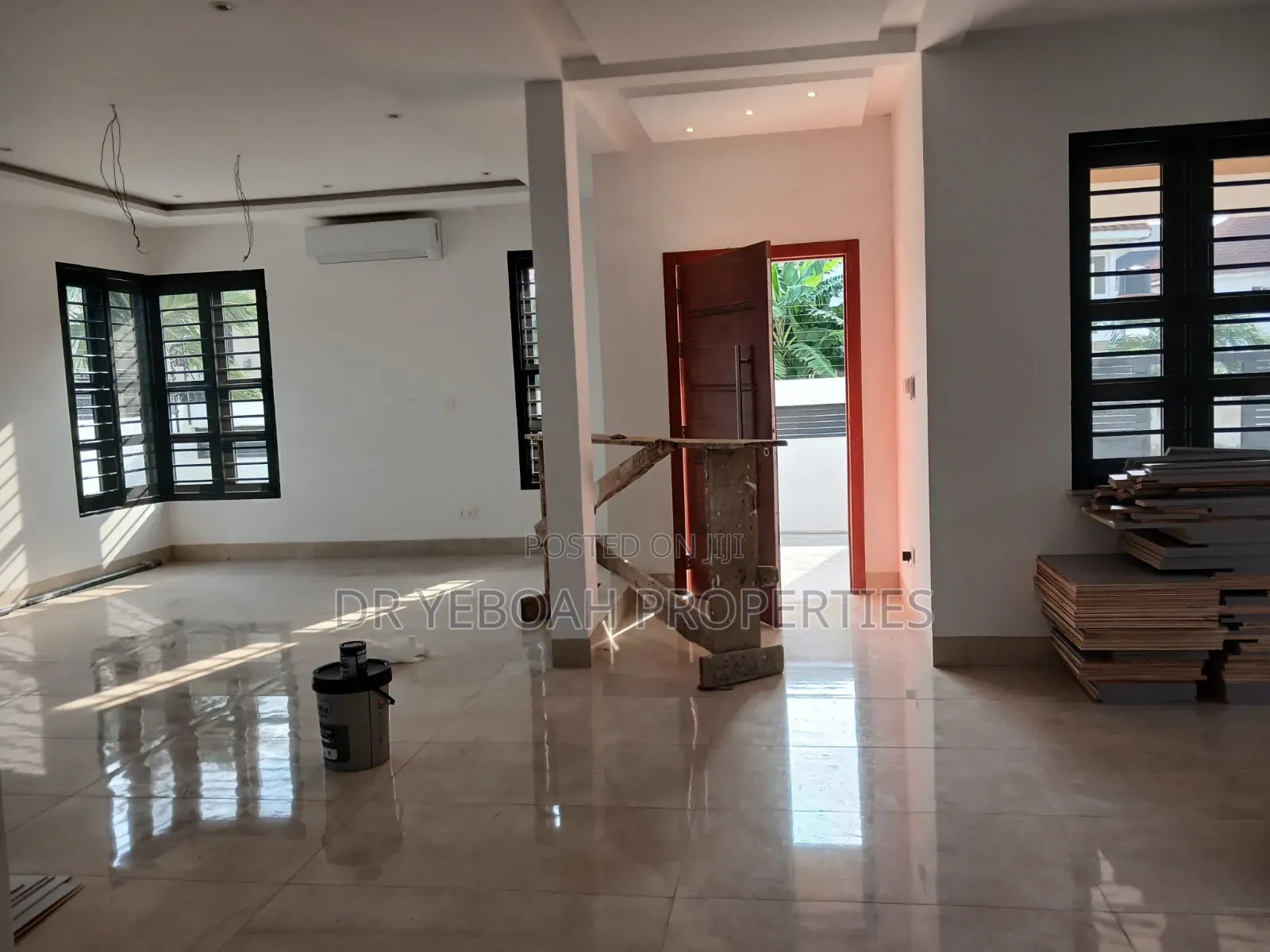 5bdrm Duplex in Spintex Road Manet:- for rent in Manet Junction