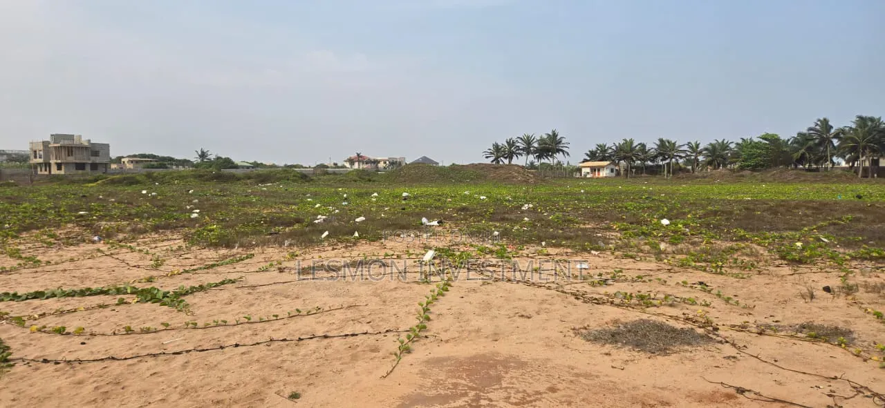 3 Main Road Plots of Land Santoe for Sale in American House