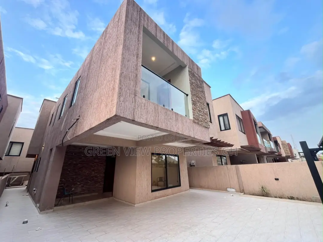 3bdrm Duplex in Oyarifa for rent in Oyarifa