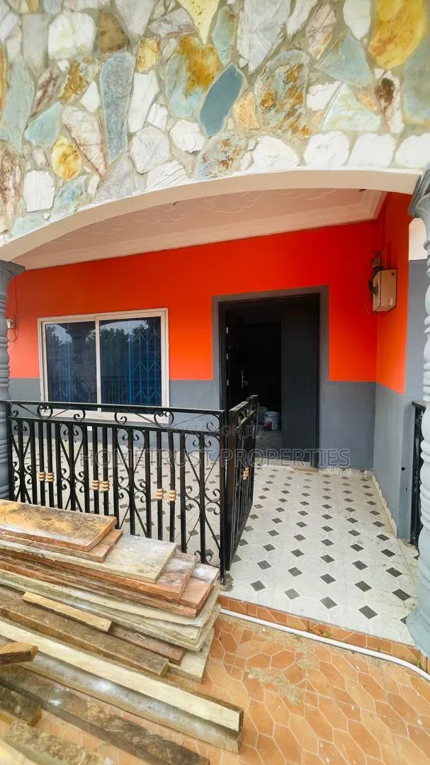 4bdrm House in Pokuase Afiaman for rent in Pokuase