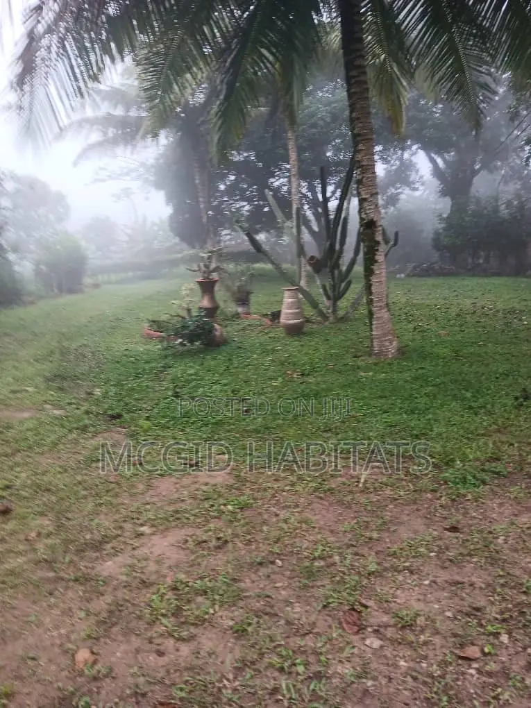 18 Plot of Land With 4 Bedrooms for Sale, Peduase in Aburi