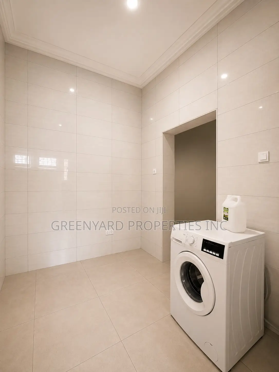 3bdrm House in A&C Mall, East Legon for rent in East Legon