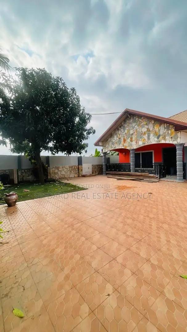 4bdrm House in Sefdard Properties, Pokuase for rent in Pokuase