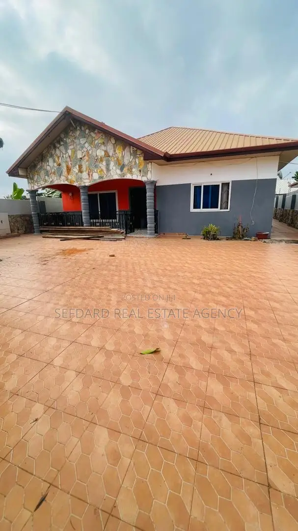 4bdrm House in Sefdard Properties, Pokuase for rent in Pokuase