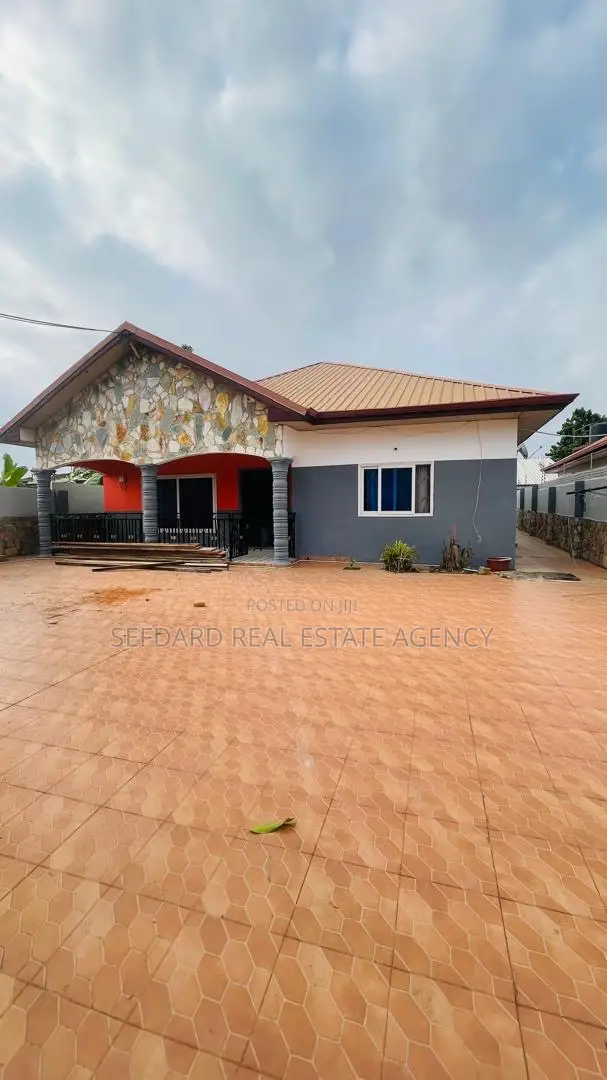 4bdrm House in Sefdard Properties, Pokuase for rent in Pokuase